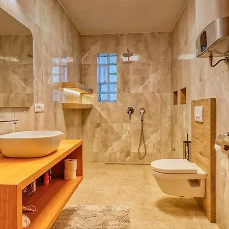 Villa Haus Karma *