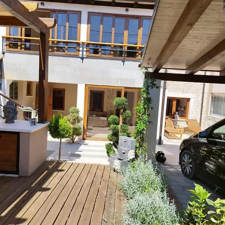 Villa Haus Karma *