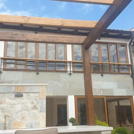 Villa Haus Karma *